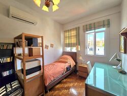 Flora Road (D17), Terrace #567962081